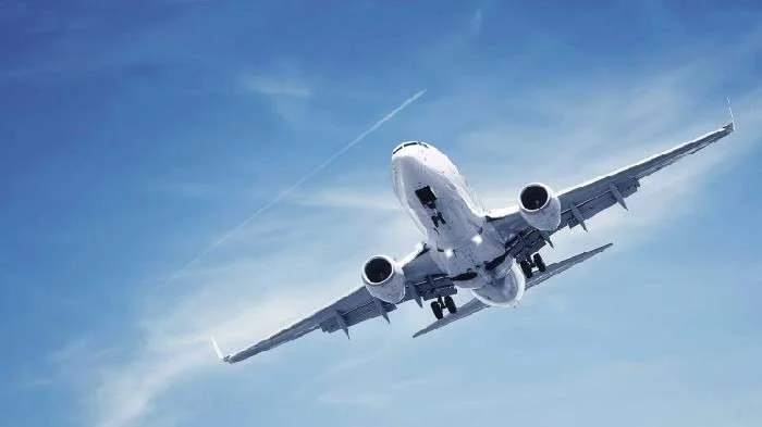 Crecimiento y desafíos en la industria de las aerolíneas para 2024: Proyecciones de la IATA