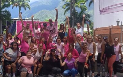 Gold’s Gym realizó actividad especial en apoyo a la lucha contra cáncer de mama