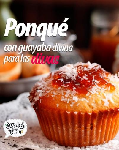 Cupcake con corazón de guayaba