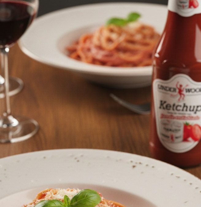 El verdadero “match” de este 14 es la salsa kétchup endiablada de Underwood™