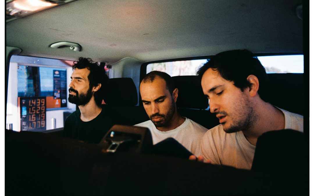 Americania presenta “Calendarios”, cuarto sencillo de su próximo álbum Saludos de Americania