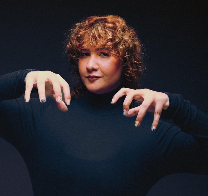 Jasy del Rey y Neisser: Dos Voces  Revolucionarias que Redefinen la  Comedia Latinoamericana desde Venezuela