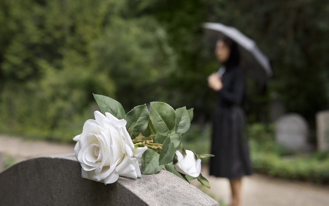 Una póliza funeraria es crucial para evitar deudas y asegurar una despedida digna