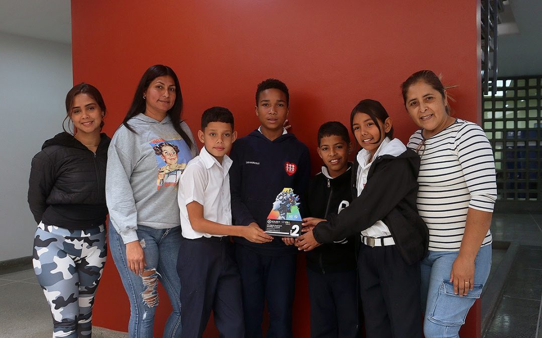 ALUMNOS DE FE Y ALEGRÍA GANAN PREMIO DE ROBÓTICA CON APOYO DE LA UCAB