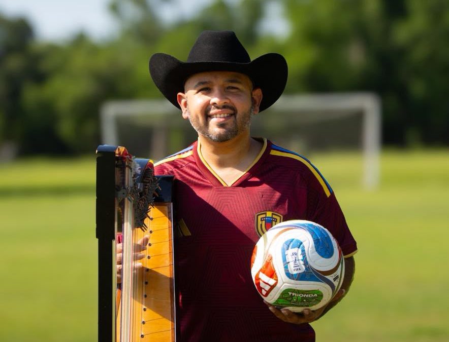 El arpa venezolana hará historia en la Copa Mundial FIFA 2026™️ de la mano de Alex Martínez