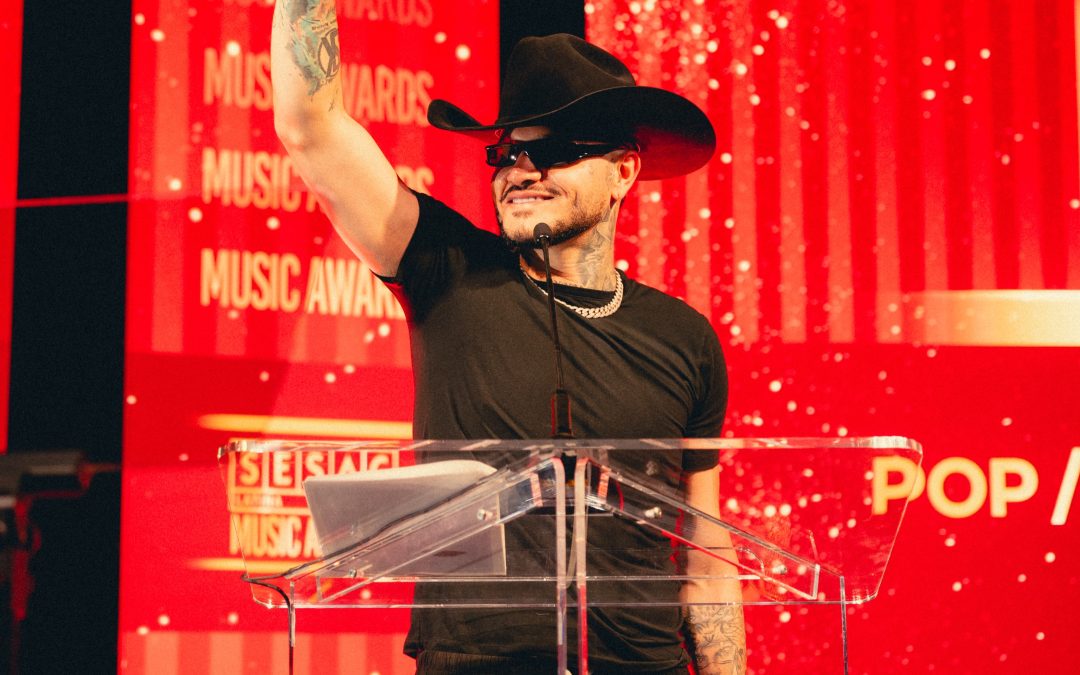 KAPO RECIBE RECONOCIMIENTO COMO “POP/LATIN RHYTHM SONGWRITER OF THE YEAR” EN LOS SESAC AWARDS