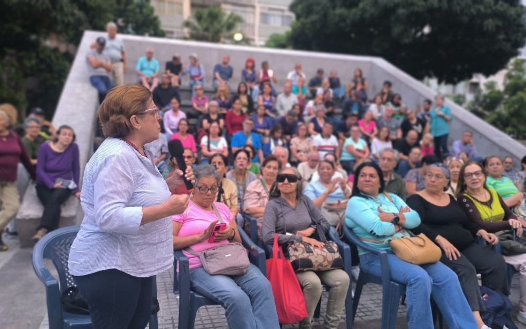 MÁS DE 100 VECINOS DE CHACAO SE CAPACITARON EN ACCIONES LEGALES Y TÉCNICAS POST SISMO PARA CONDOMINIOS