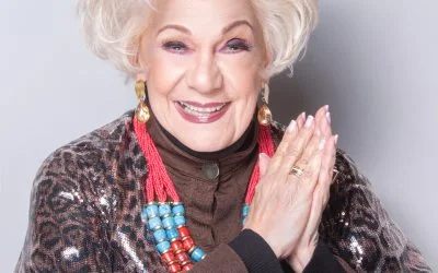 La Primerísima Mirla Castellanos disfruta 46 años después el gran éxito de su tema «Maldito Amor».
