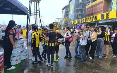La mejor forma de vivir la pasión del fútbol estuvo presente en el Clásico de la Liga FUTVE
