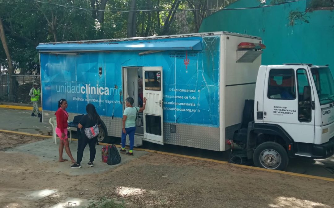 Diagnósticos que salvan vidas llegan a familias en refugios tras contingencia sísmica
