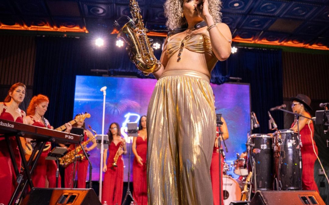 “Todo Lo Que Tengo Es Tuyo”: Daniela Darlin Y Nic N’taya Celebran Sus Raíces Cubanas Al Ritmo De La Salsa