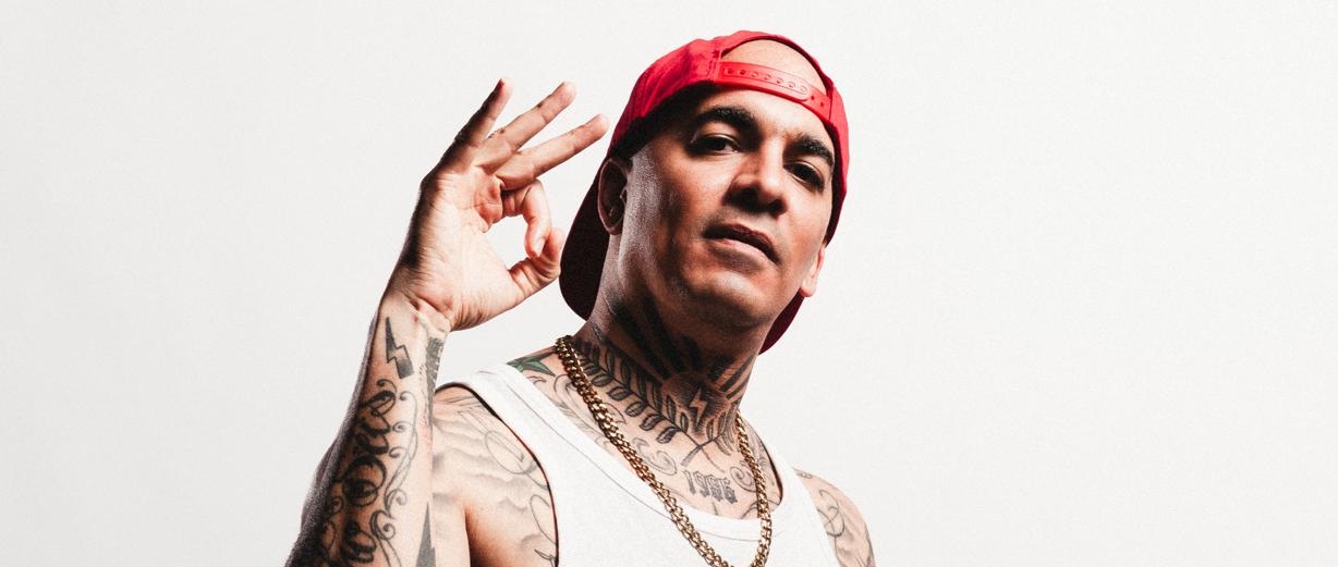 El costarricense Synchromak reinventa su propuesta musical con el estreno de “BABY”