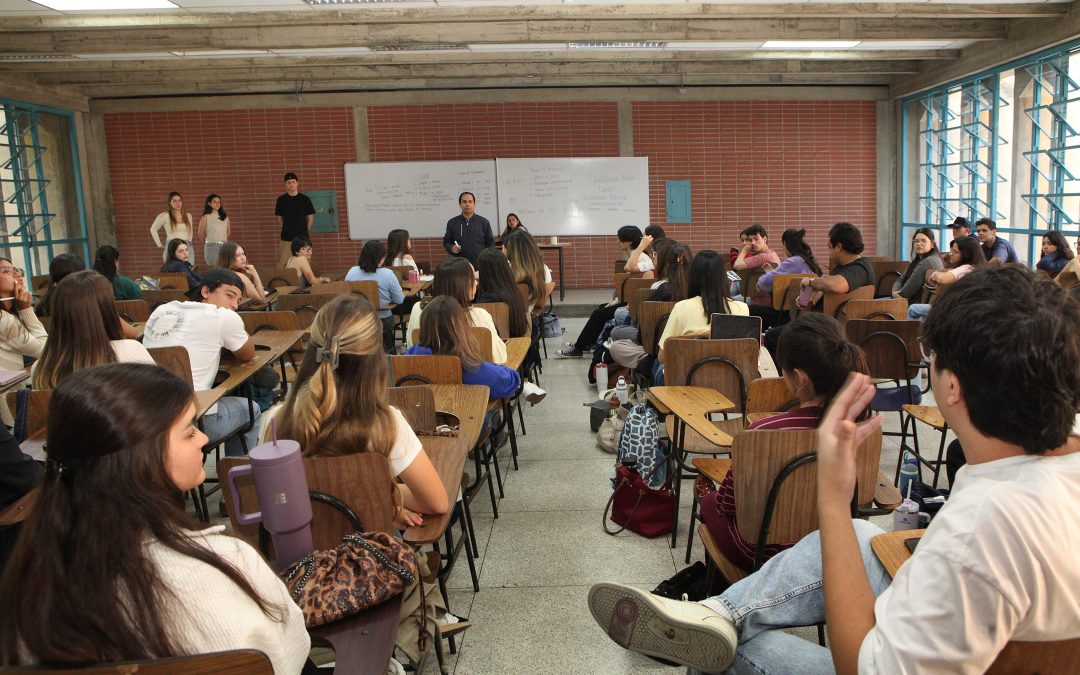 JÓVENES MIGRANTES RETORNADOS COMENZARON A DISFRUTAR BECA DE LA UCAB